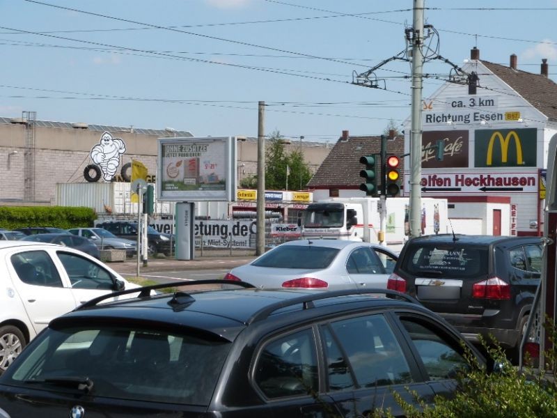 Gladbacher Str. neb. 421/We.li.