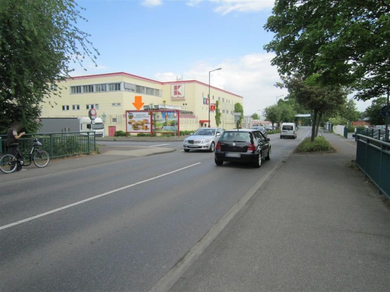 Philipp-Schneider-Str./Sindorfer Str./li. saw.