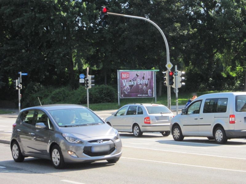 Röntgenstr. geg.  2/Ostring quer B502