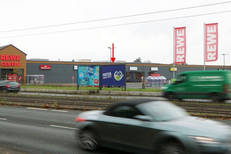 Berliner Str.  53 re. 2. Tafel/REWE