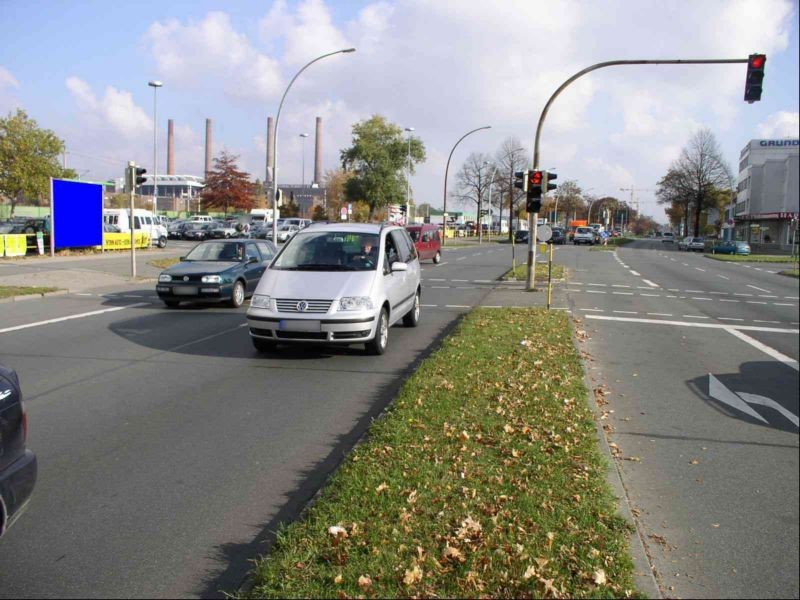 Heinrich-Nordhoff-Str. geg. Lessingstr. li. vorne