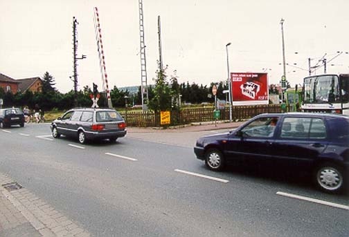 Hauptstr./PP neb. Bf -Gebäude We.re.