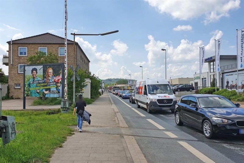 Hastenbecker Weg/Bahnübergang/We.li.