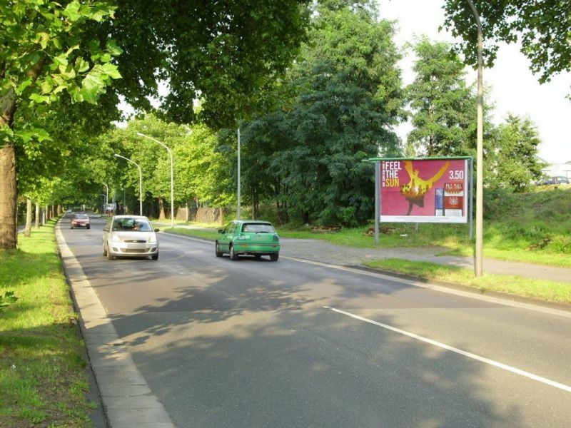 Duisburger Str./Eisenbahnbrücke re.