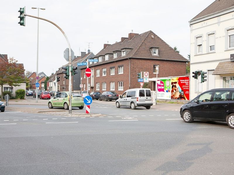 Jägerstr.   2/Nh. Weseler Str.