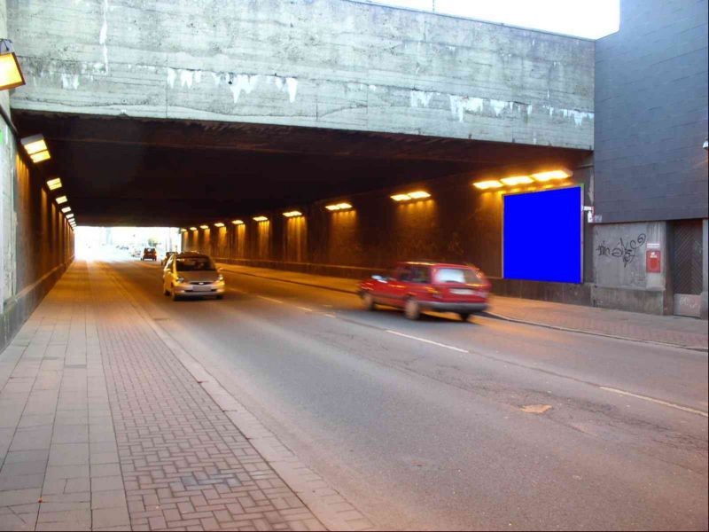 Kleine Alleestr. Ufg. neb. Eing. Bahnbetrieb