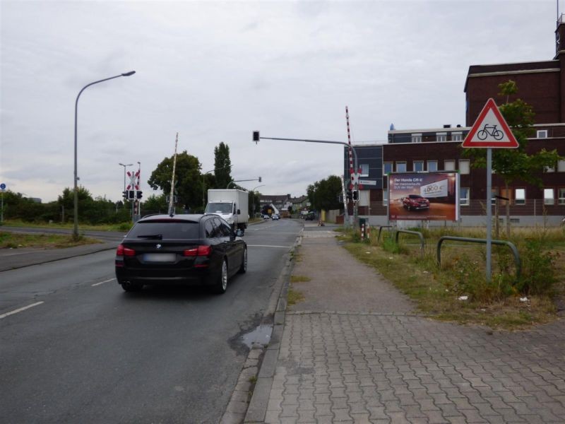 Hellweg geg. Ökonomierat-Peitzmeier-Platz saw.