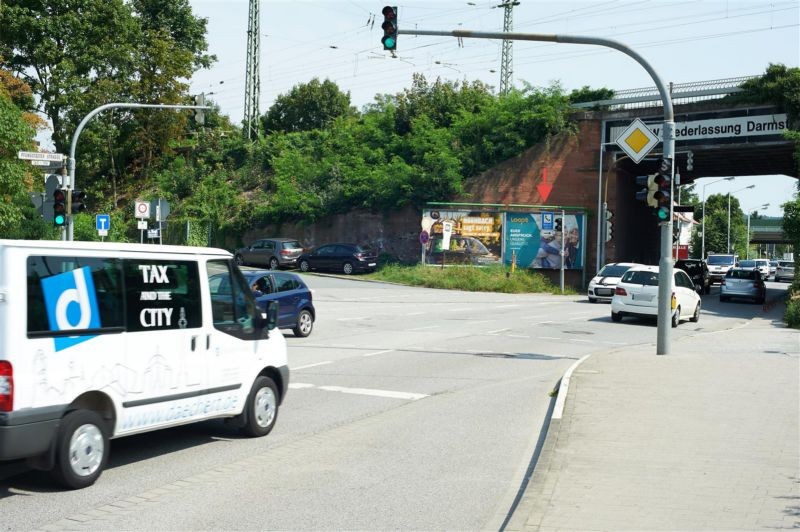 Pfungstädter Str./Bahn re.