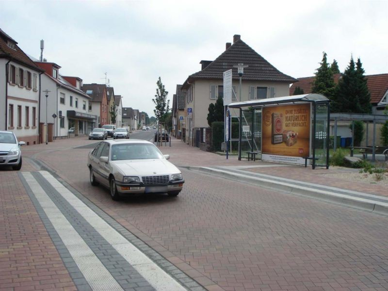 Gernsheimer Str./Rathaus