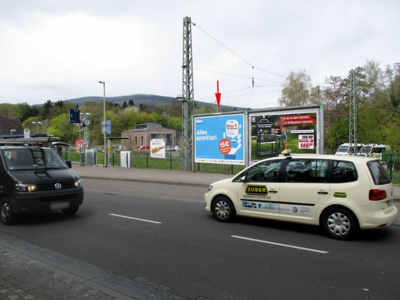 Bahnhofstr./Bf vor Bstg. li.