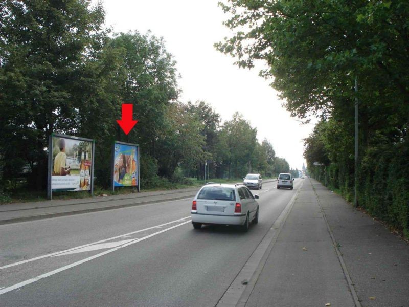 Gaustr. 210 / Sportplatz