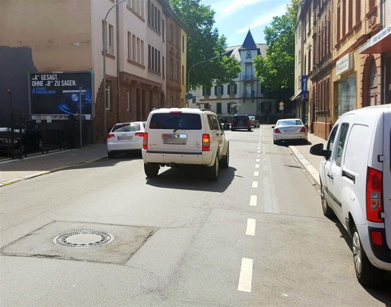Arndtstr.  11 re.