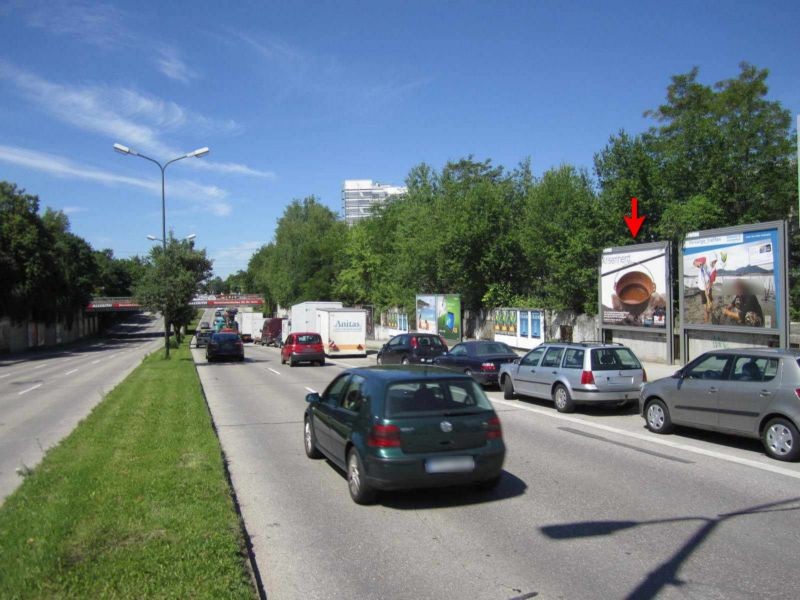 Ständlerstr. neb. DB-Brücke sew./12.Sto.