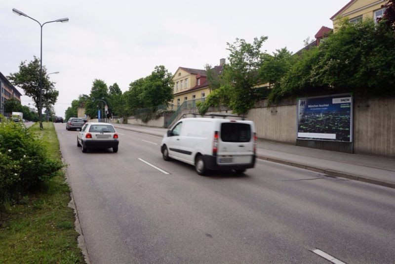 Ständlerstr. neb. DB-Brücke saw./ 7.Sto.