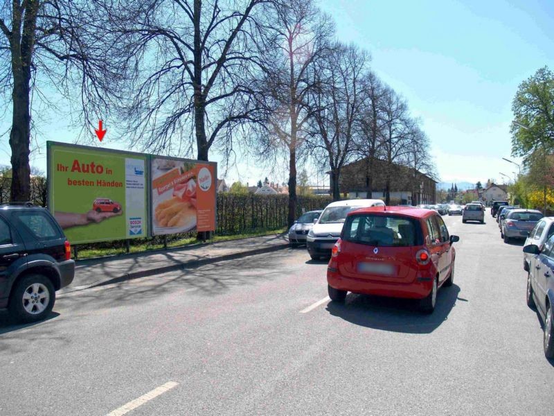 Pollinger Str./Sportplatz