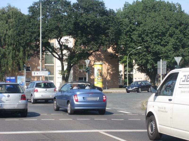 Asberger Str.  24/Rheinpreußenstr.