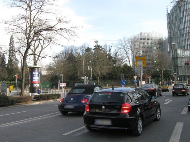 Zeppelinallee 15/Sophienstr.