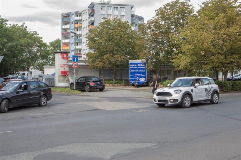 Eberhard-von-Rochow-Str. geg. Sudetenstr.