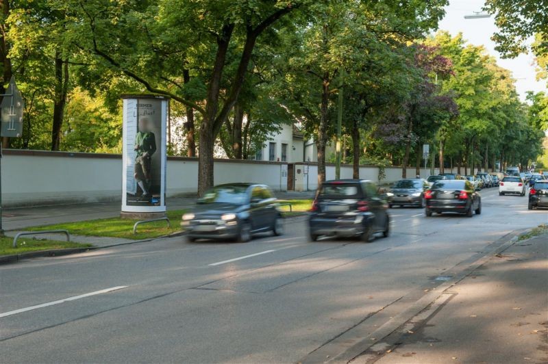 Dom-Pedro-Platz vor Frundsbergstr.