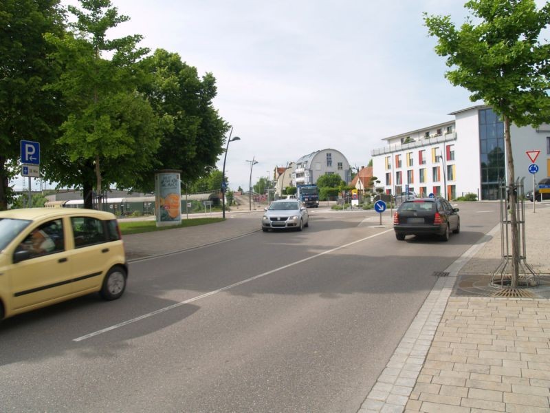 Adamstr./Bürgermeister-Reiger-Str. (Bahnhofvorpl.)