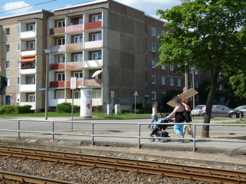 Rosa-Luxemburg-Allee/Brösestr.