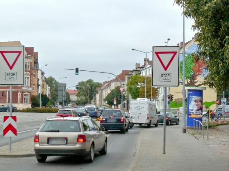 Wilhelmsdorfer Str./Franz-Ziegler-Str.