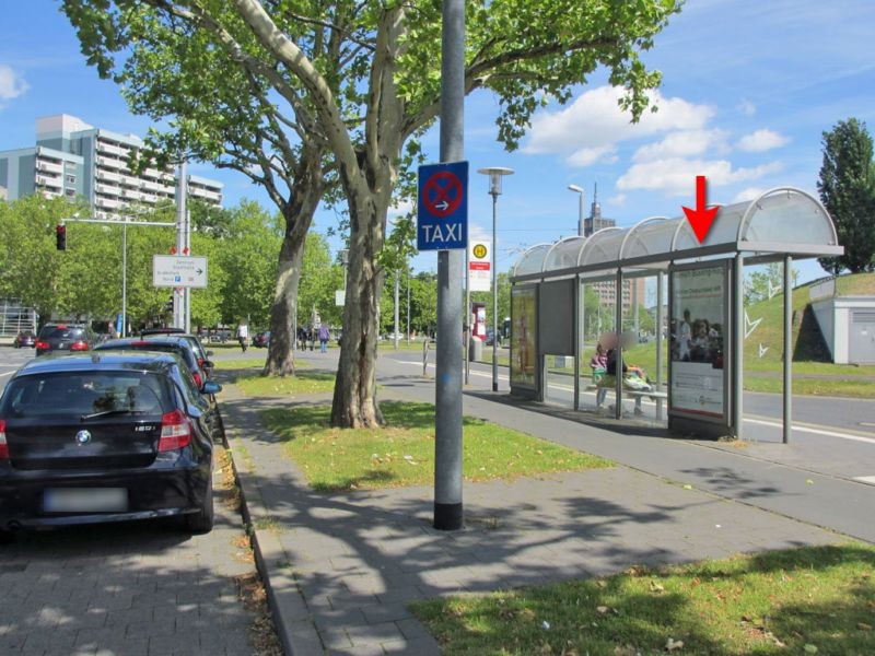 Berliner Platz geg.Heinr.-Büssing-Ring außen re.