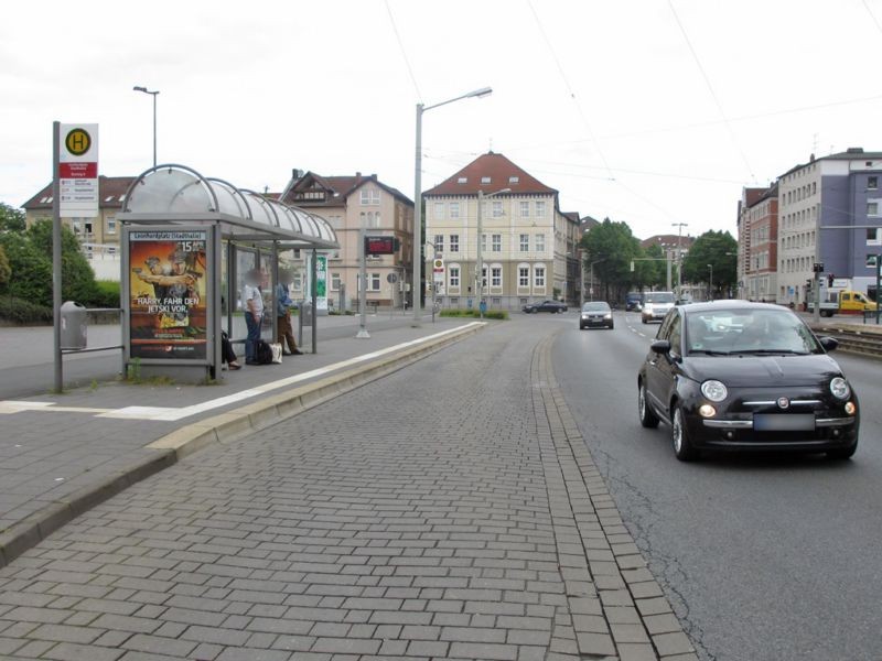 Leonhardplatz/Stadthalle Ri. Bf außen