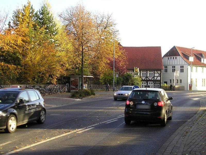 Neuer Weg/Hotel Forsthaus außen