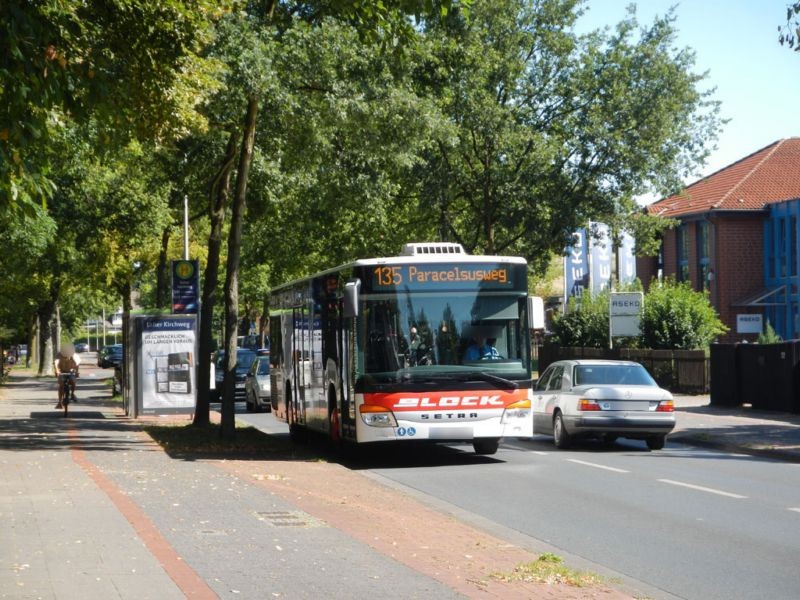 Im Heidkampe/Laher Kirchweg außen