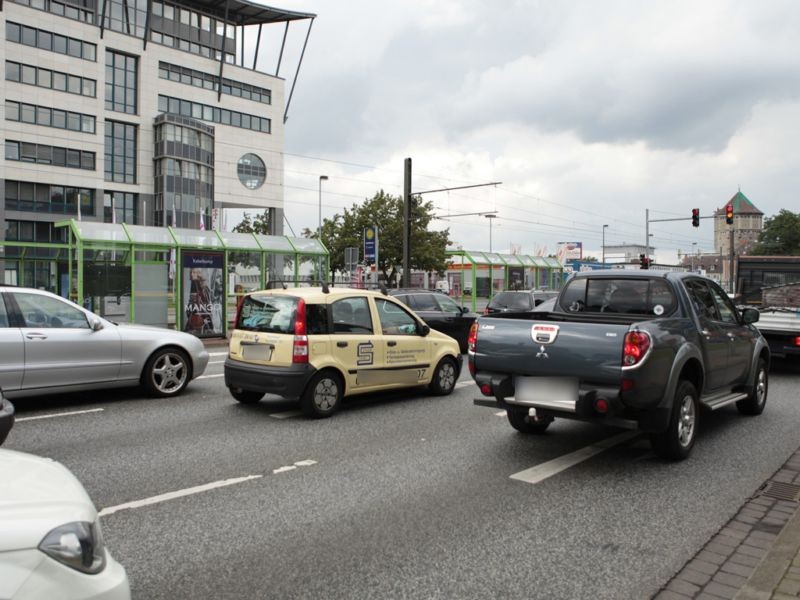 Vahrenwalder Str./Sahlkamp re. außen