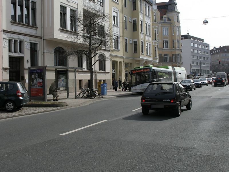 Ferdinand-Wallbrecht-Str.   4/Lister Platz außen