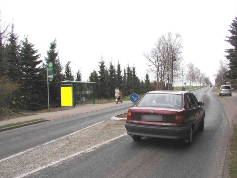 Kleinburgwedeler Str. geg. Rhadener Weg außen