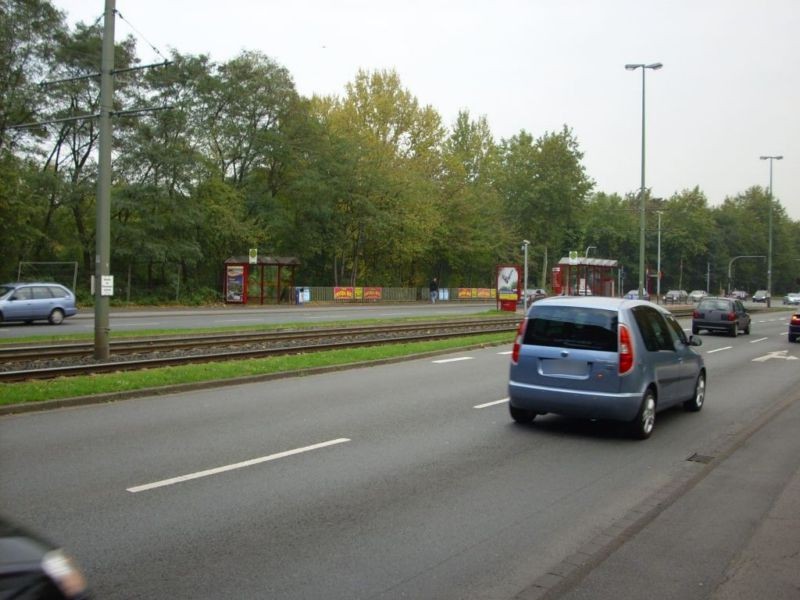 Neumühler Str./Theodor-Heuss-Str./Bus-HST/We.li.