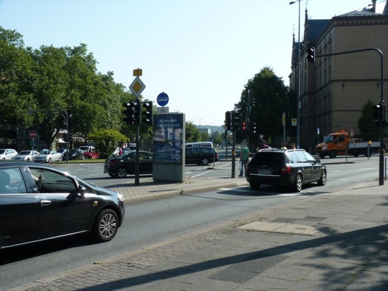 Friedrich-Ebert-Str./Tannenbergstr./Insel/We.re.