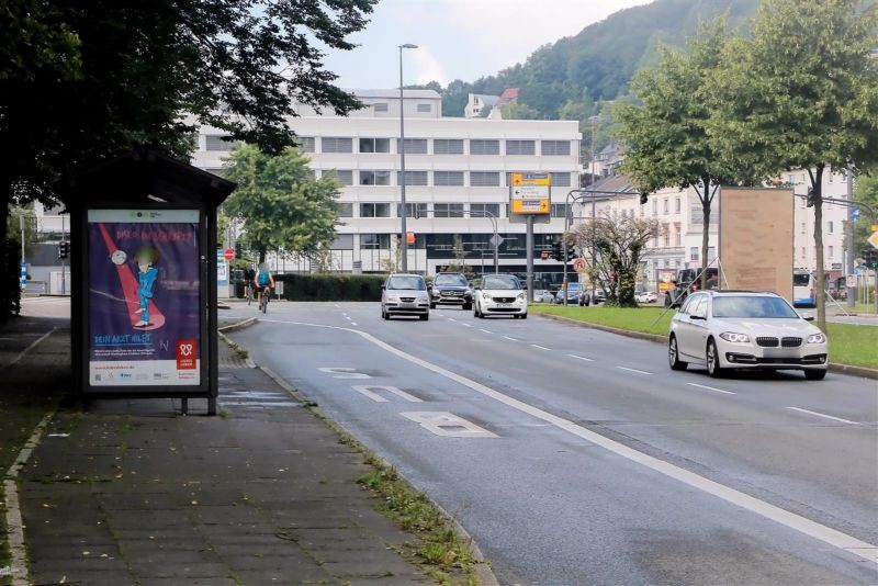 Bundesallee  30 Nh. Tannenbergstr./Schule li.außen