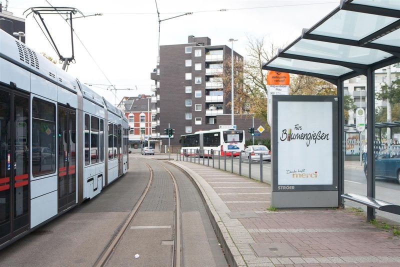 August-Bebel-Platz geg. 2c/StraBa-HST/li./We.re.