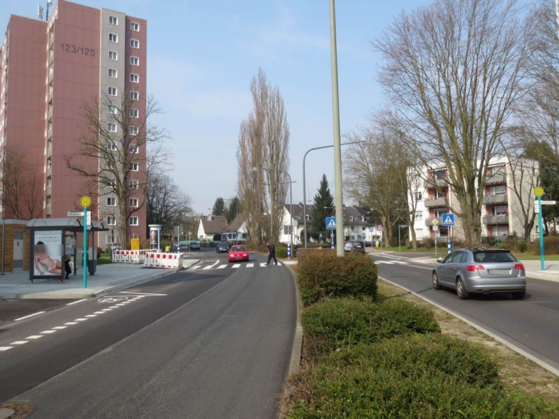 Hammarskjöldring  73/Roßkopfstr. geg./außen