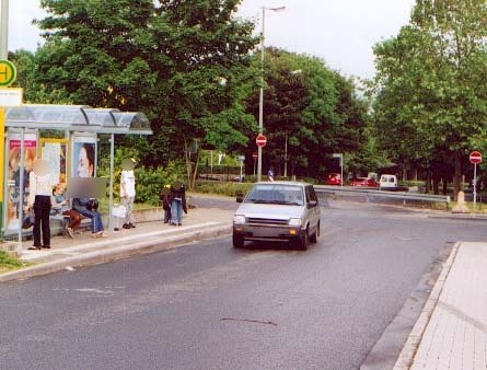 Platenstr./Stefan-Zweig-Str. geg./innen li.