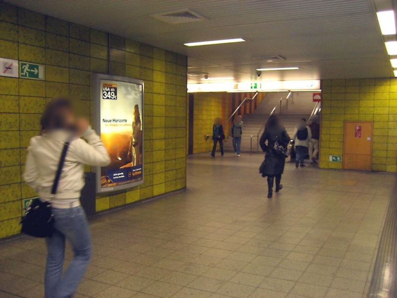 Bornheim Mitte/C-Ebene/Bstg. Ri. Seckb./Tel. re.