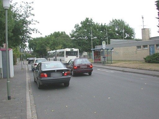 Lauterbornweg 7/Sportanlage Rosenhöhe/außen