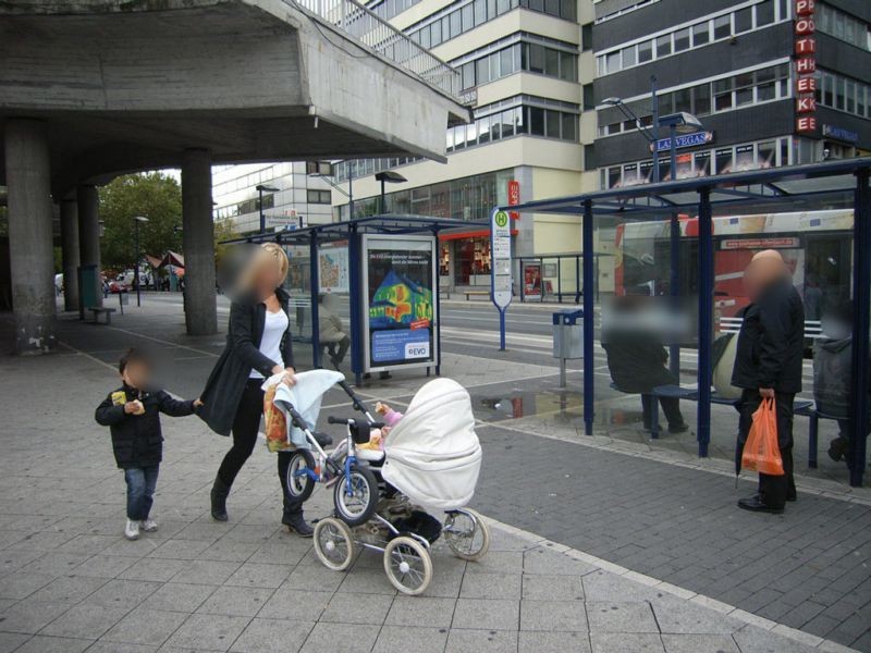 Marktplatz/Berliner Str./KFC/Bussteig 4/außen