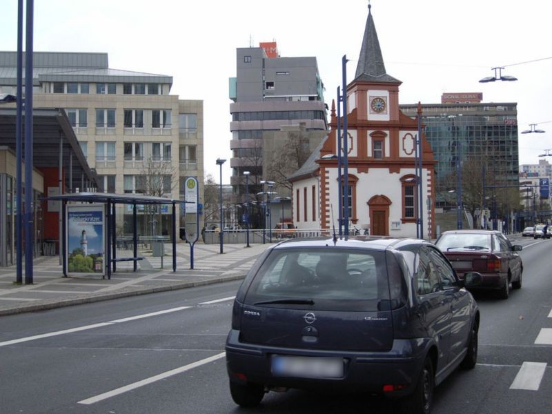 Berliner Str. 100 geg./Rathaus geg./außen