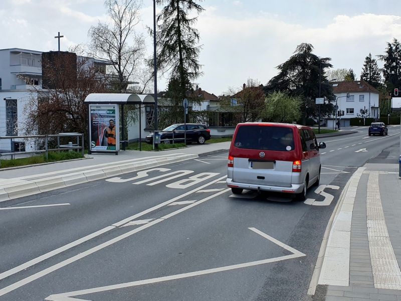 Im Heidegraben geg. 26/Kirchenzentrum