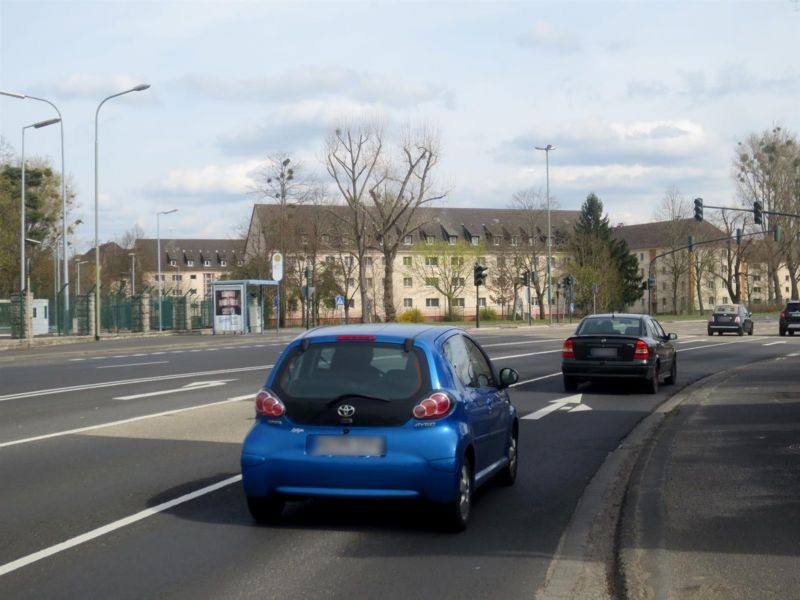 Aschaffenburger Str./Pioneer-Kaserne/Einf./außen