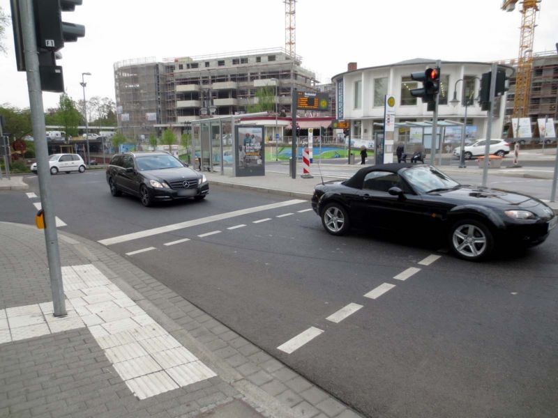 Kanaltorplatz/Vor dem Kanaltor 3/li. Vit./außen