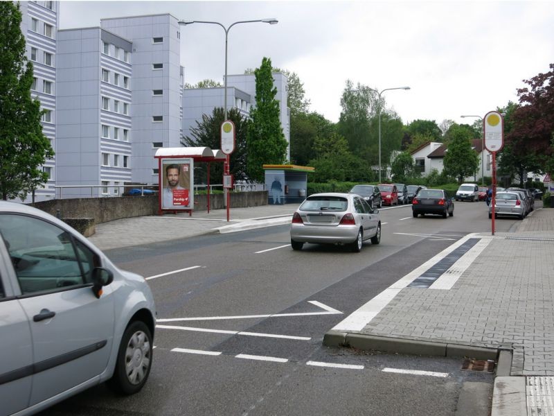 Ostring/Adolf-Damaschke-Str./Kirche Außen