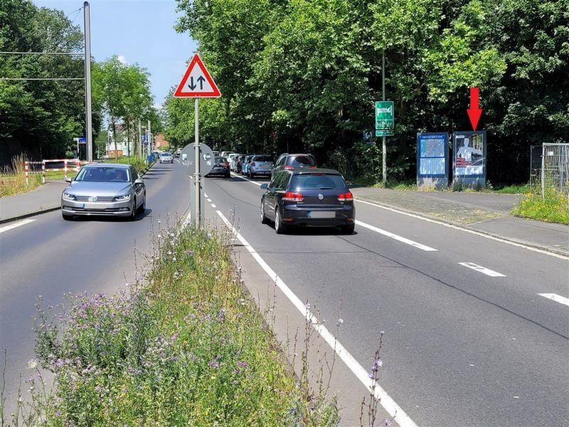 Leipziger Str./Höhe BAB-Brücke/re.