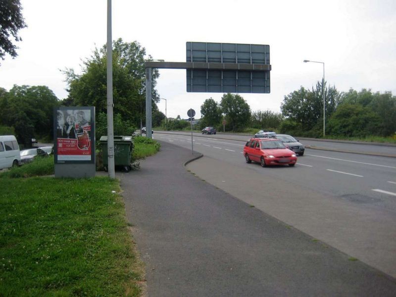 B83/Platz der Deutschen Einheit/We.li.