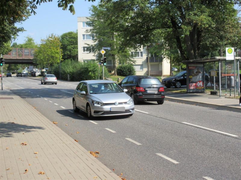 Michael-Henkel-Str. 20/Nh. Schumannstr./innen